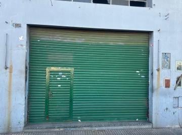 Local comercial , Pompeya · Local en Importante Zona Comercial