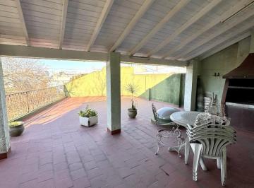 PH · 150m² · 4 Ambientes · 1 Cochera · PH Tipo Casa de 4 Ambientes