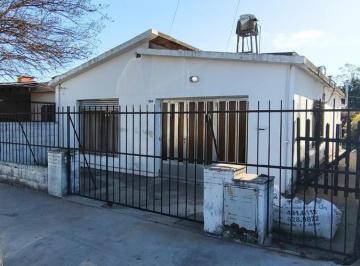 Casa · 75m² · 3 Ambientes · 1 Cochera · Casa en Fray Luis Beltran