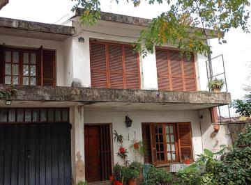 Casa · 254m² · 5 Ambientes · 2 Cocheras · Venta - Casa - 4 Dorm. - Cochera - Azcuenaga - Rosario