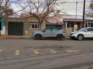 Casa · 200m² · 6 Ambientes · 1 Cochera · Alquiler Casa Destino Comercial Chacras de Coria