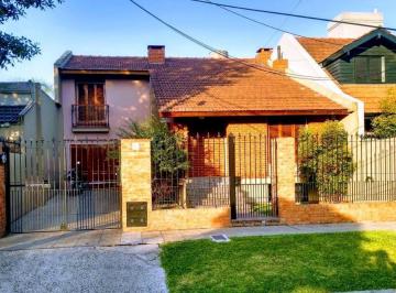 Casa de 5 ambientes, Almirante Brown · Chalet 3 Dorm.. 3 Baños. Jardin. Quincho. Buen Estado Gral.