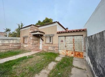 Casa de 8 ambientes, Córdoba · Excelente Inversión, Casa Para Reciclar en Barrio Altamira