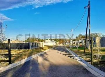 Terreno · Venta de Lote en Esquina, Francisco Alvarez