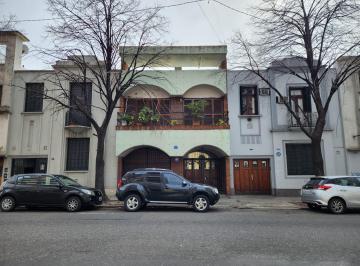 Casa · 304m² · 8 Ambientes · 1 Cochera · Cordoba Al 3100 Venta Casa en Rosario