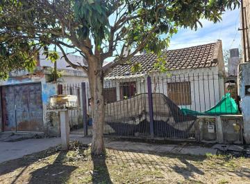 Casa · 120m² · 5 Ambientes · 1 Cochera · Casa - Los Hornos