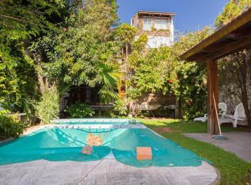 Casa · 270m² · 5 Ambientes · Venta de Casa de 4 Dorm. con Pileta, Cochera y Jardín en Rosario - Ov Lagos Al 1300