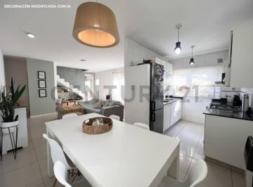 Casa · 103m² · 4 Ambientes · 1 Cochera · Venta de PH Casa en Tigre, Rincon de Milberg de 4 Ambientes con Pileta, Apto Credito