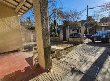 Casa de 4 ambientes, San Isidro · Casa a Reciclar Sobre un Lote de 200 m² Zona Hipodromo a Panamericana