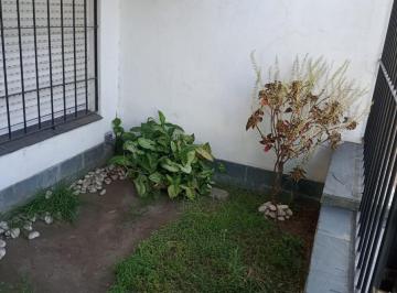 Casa · 80m² · 3 Ambientes · Casa en Dos Plantas 3 Ambientes con 2 Baños