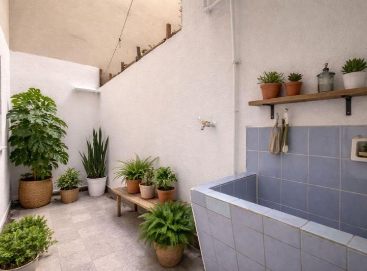 2 Amb. con Patio - Apto Credito - Apto Profesional.