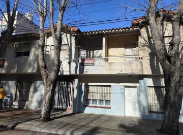 Departamento · 43m² · 3 Ambientes · PH Al Frente con Balcón – 2 Dorm. a 200 m del Mar.