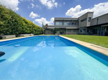Casa · 315m² · 6 Ambientes · 1 Cochera · Venta Casa en Los Alamos Club de Campo
