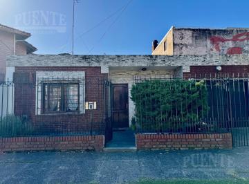 Casa · 180m² · 3 Ambientes · 4 Cocheras · Casa en Lomas de Zamora Oeste