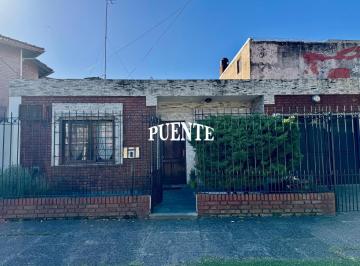 Casa · 180m² · 3 Ambientes · 4 Cocheras · Casa en Lomas de Zamora Oeste