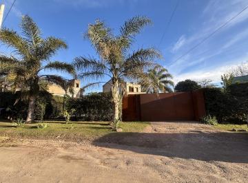 Casa · 320m² · 5 Ambientes · 2 Cocheras · Casa - Villa Allende