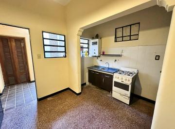 Casa · 75m² · 5 Ambientes · Alquiler Casa Interna Única. Barrio España y Hospitales. Rosario.