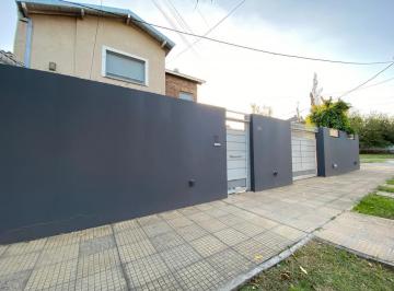 Casa · 320m² · 6 Ambientes · 4 Cocheras · Casa en Ituzaingó Norte
