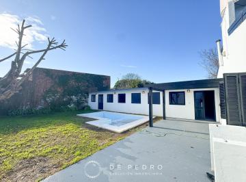 Casa · 200m² · 3 Ambientes · 5 Cocheras · Casa en Los Pinares