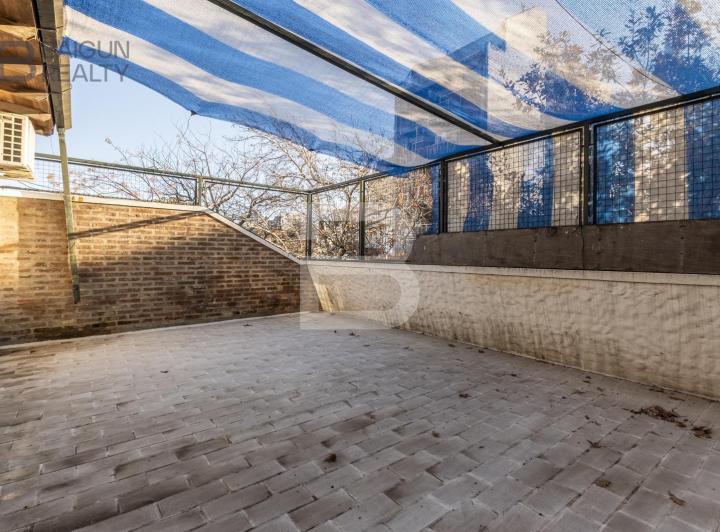 Casa · 320m² · 6 Ambientes · 1 Cochera
