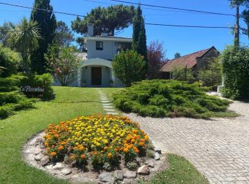 Casa · 1m² · 5 Ambientes · Casa en Rincón del Indio