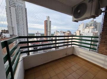 Departamento · 85m² · 4 Ambientes · 1 Cochera · Departamento en Centro