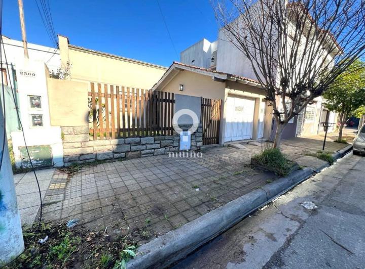 Casa · 103m² · 3 Ambientes · 1 Cochera
