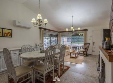 Casa · 226m² · 7 Ambientes · 2 Cocheras · Venta Casa Pinares Atlántida 4 Dorm. 4 Baños