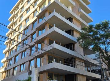 Departamento de 4 ambientes, San Isidro · Luminoso Semipiso en San Isidro