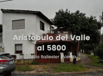 Casa · 190m² · 4 Ambientes · 1 Cochera · Casa en Villa Ballester