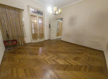 Casa · 170m² · 3 Ambientes · Casa 3 Amb, Lote 8,66 X 18 m en Devoto (Nazarre Al 5200)