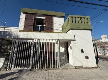 Casa · 164m² · 4 Ambientes · 1 Cochera · Venta Casa 3 Dorm. en Gral Paz Exc Ubicacion