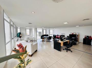 Oficina comercial · 76m² · 1 Ambiente · Semipiso de Oficina Sobre Av Independencia - Macrocentro