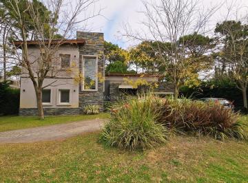 Casa de 5 ambientes, Pinamar · Casa en Venta en Pinamar Zona Alamos