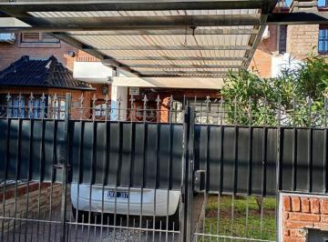 Casa · 92m² · 4 Ambientes · 1 Cochera · Duplex en Venta en Haedo con Cochera