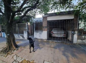 Casa · 125m² · 5 Ambientes · 1 Cochera · Casa en Venta Barrio Villa Cabrera con Cochera