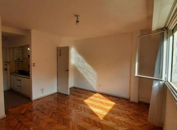 Departamento · 24m² · 1 Ambiente · Divino Monoambiente con Todo El Sol y El Aire. Subte. a Media Cuadra Av Sta. Fe