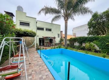 Casa · 150m² · 4 Dormitorios · 3 Cocheras · Casa en Tolosa