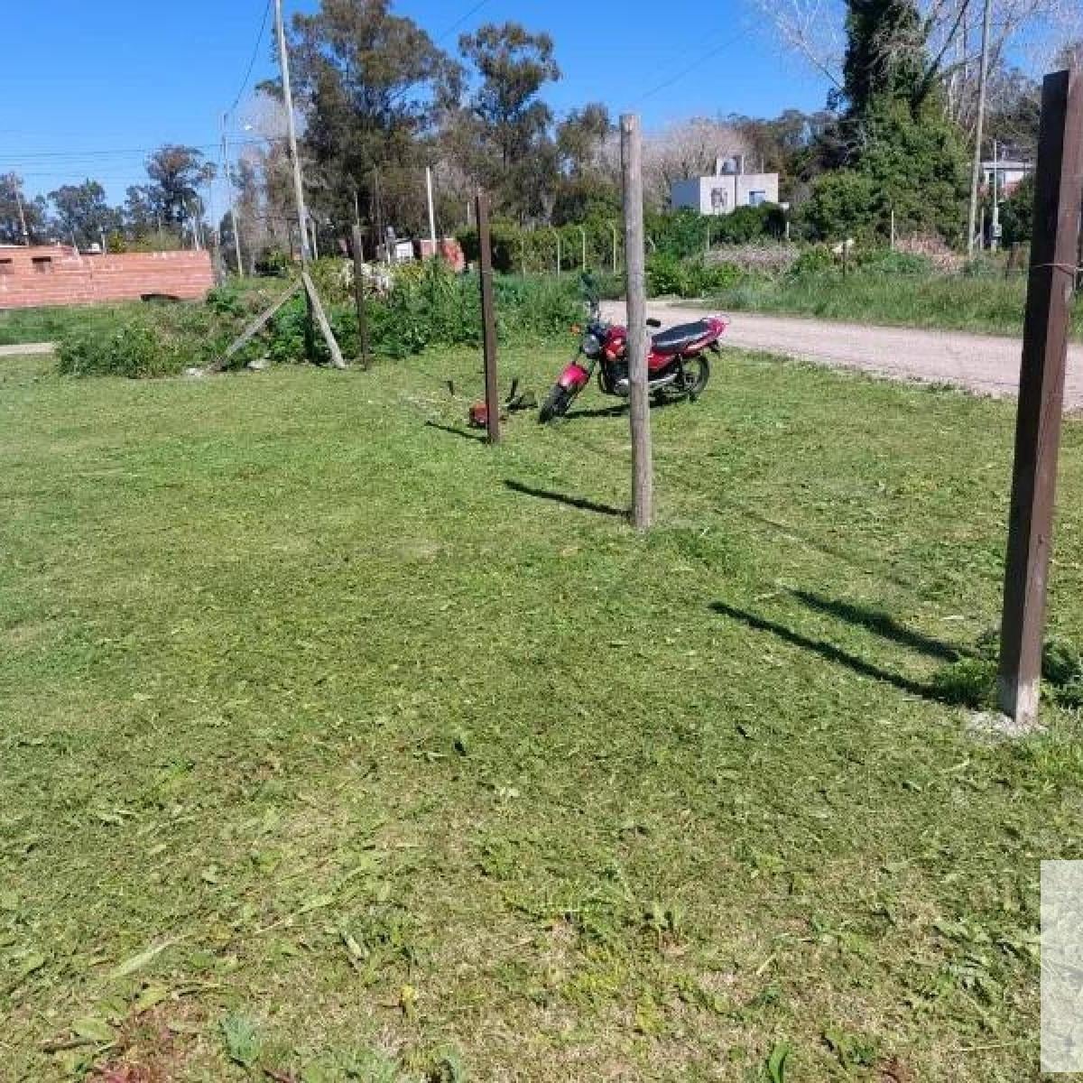 Terreno en venta 284m² sobre calle Los Cerezos — Mar del Plata