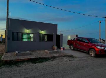 Casa · 150m² · 4 Ambientes · 2 Cocheras · Casa en Venta - 3 Dorm. 2 Baños - 180 m² - Altos de San Lorenzo, La Plata