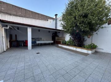 Casa · 80m² · Hermosa Casa Amoblada y Equipada - Fondo con Quincho y Parrilla - Jardin Al Frente