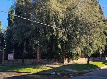 Terreno , Lomas de Zamora · Lote en Esquina Totalmente Arbolado