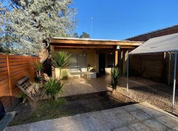 Casa · 42m² · 3 Ambientes · 1 Cochera · Casa a La Venta de 3 Ambientes en Jose C Paz