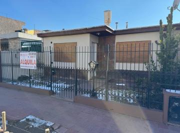 Casa de 5 ambientes, Luján de Cuyo · Peralta Inmobiliaria Alquila Casa en Lujan de Cuyo