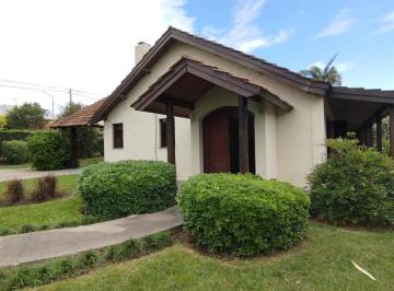 Casa · 328m² · 7 Ambientes · 2 Cocheras · Casa en Gualeguaychu