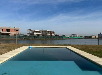 Casa · 140m² · 4 Ambientes · Casa en Venta Barrio Sebastian Gaboto