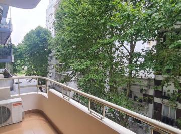 Departamento · 140m² · 5 Ambientes · 1 Cochera · Semipiso de Categoria Palermo Oro 3058 y Libertador Departamento de 5 Ambientes con Dependencia
