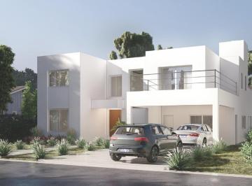 Casa · 286m² · 4 Ambientes · 4 Cocheras · Venta Excelente Casa a Estrenar en B°cdo Village Plaza