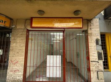 Local comercial , Lanús · En Alquiler Local Comercial 30 m Aprox. a 1 Cuadra de Estacion en Lanus