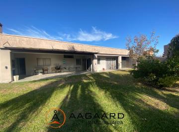 Casa · 350m² · 8 Ambientes · 3 Cocheras · Villa Carlos Paz Casa Venta en Una Planta 4 Dorm - Villa Dominguez